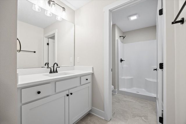 4642 180th Street, Urbandale, IA 50323