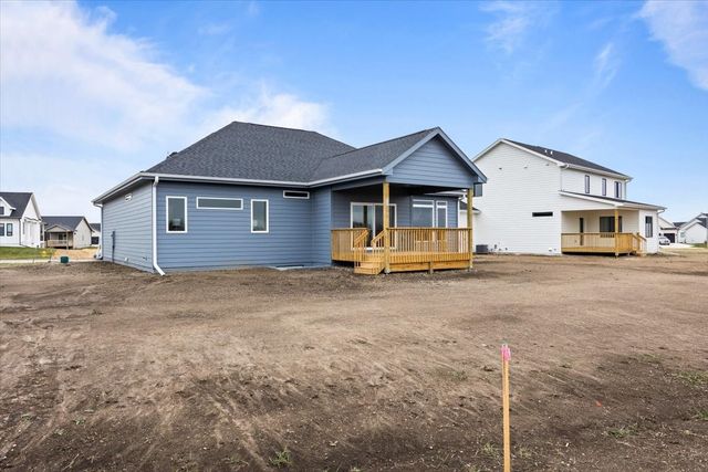 4642 180th Street, Urbandale, IA 50323