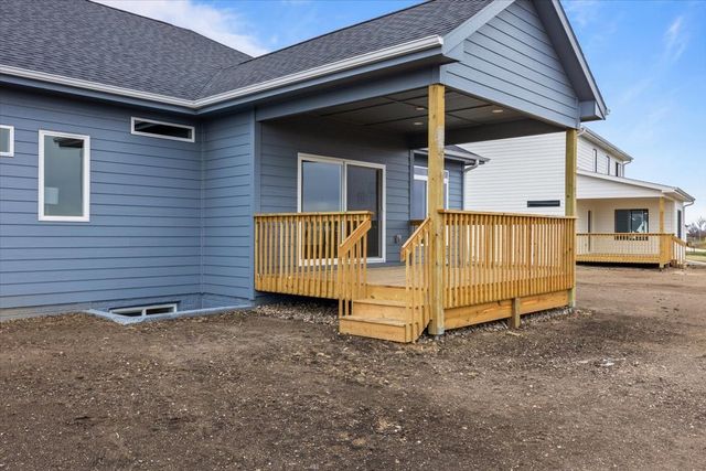 4642 180th Street, Urbandale, IA 50323