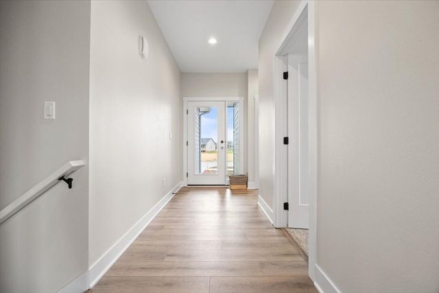 4642 180th Street, Urbandale, IA 50323