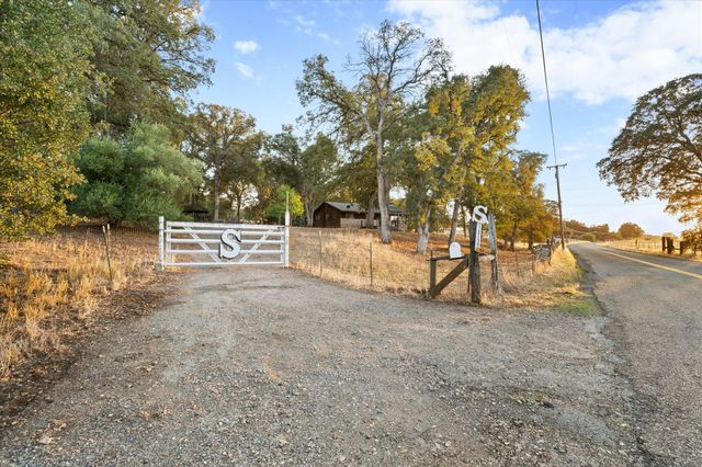 18750 Basler Road, Cottonwood, CA 96022