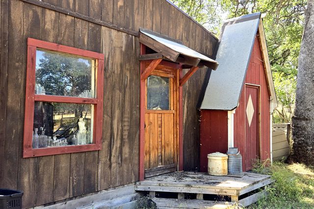 18750 Basler Road, Cottonwood, CA 96022