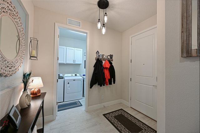 209 OKEEFFE CIRCLE, Bradenton, FL 34212