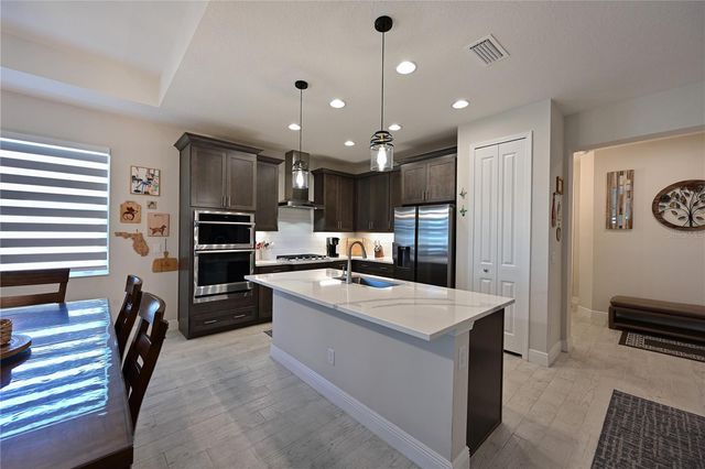 209 OKEEFFE CIRCLE, Bradenton, FL 34212