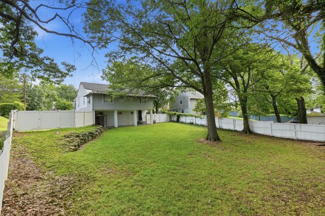 3203 MULBERRY LN, Temple Hills, MD 20748