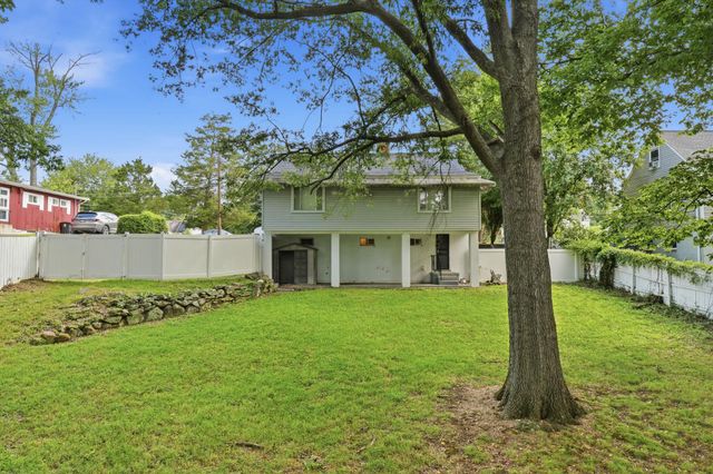 3203 MULBERRY LN, Temple Hills, MD 20748