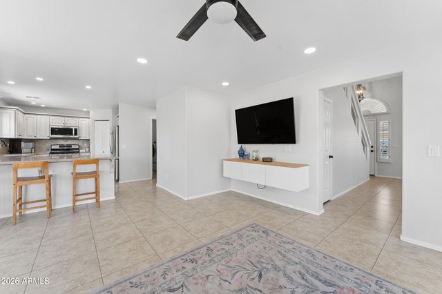 6650 E RHODES Street, Mesa, AZ 85215