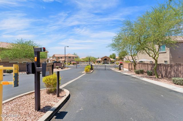 6650 E RHODES Street, Mesa, AZ 85215