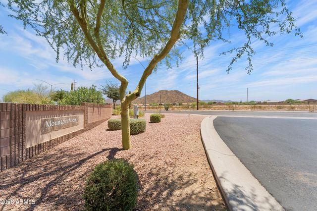 6650 E RHODES Street, Mesa, AZ 85215
