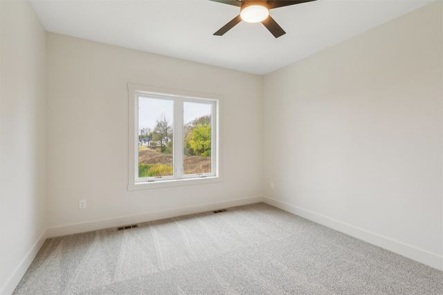 5300 175th Street, Urbandale, IA 50323