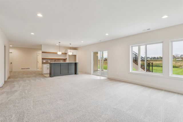 5300 175th Street, Urbandale, IA 50323