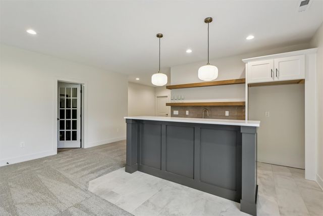 5300 175th Street, Urbandale, IA 50323