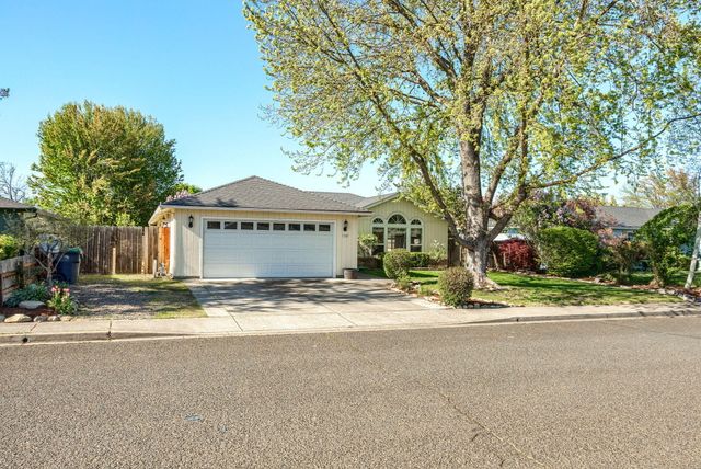 1165 Gate Park Drive, Central Point, OR 97502