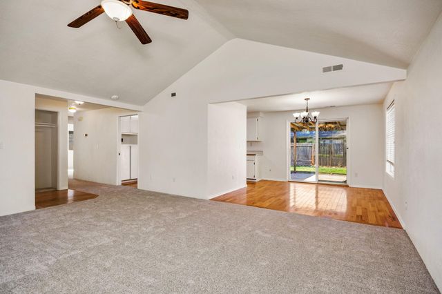1165 Gate Park Drive, Central Point, OR 97502