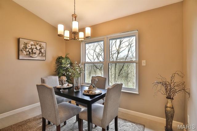 853 Crescent Ridge, Valley Park, MO 63088