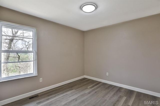 853 Crescent Ridge, Valley Park, MO 63088