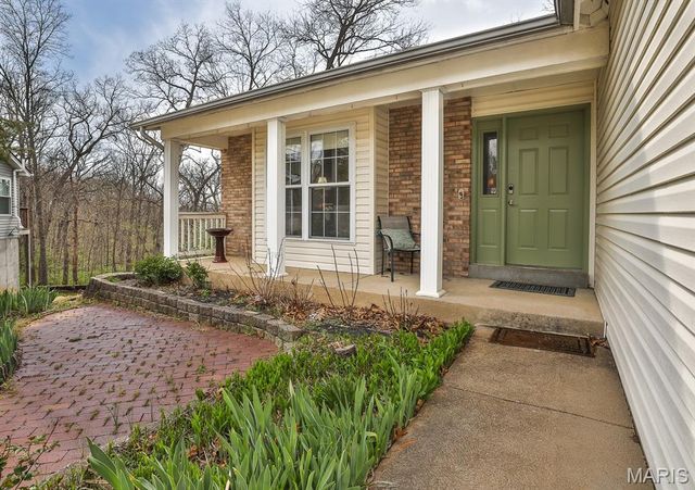 853 Crescent Ridge, Valley Park, MO 63088