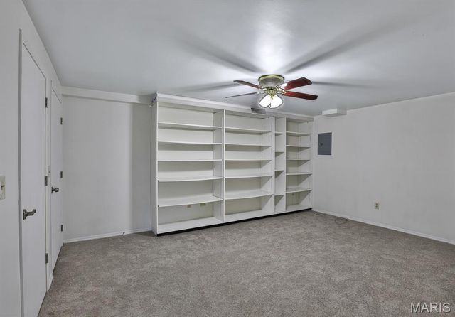 853 Crescent Ridge, Valley Park, MO 63088