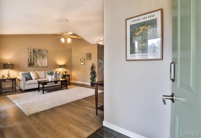 853 Crescent Ridge, Valley Park, MO 63088