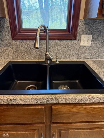 8901 Lincolncreek Circle, Indianapolis, IN 46234