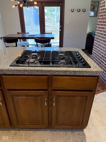 8901 Lincolncreek Circle, Indianapolis, IN 46234