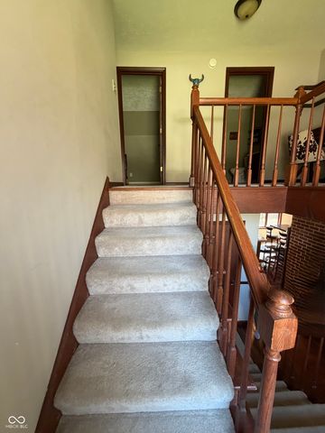 8901 Lincolncreek Circle, Indianapolis, IN 46234