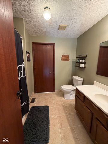 8901 Lincolncreek Circle, Indianapolis, IN 46234