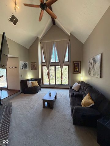 8901 Lincolncreek Circle, Indianapolis, IN 46234