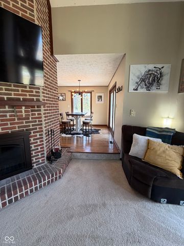 8901 Lincolncreek Circle, Indianapolis, IN 46234