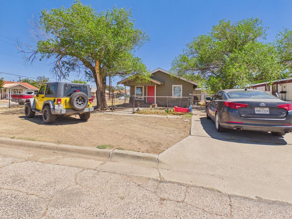 2401 S Pierce Street, Amarillo, TX 79109