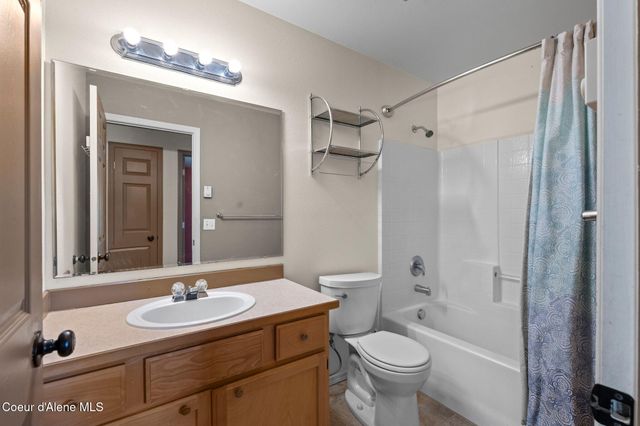 6234 W Quail Ridge St, Rathdrum, ID 83858