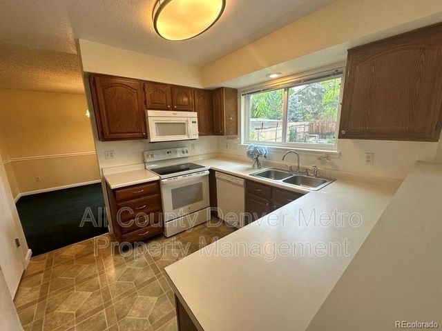 1427 Mcintosh Avenue, Broomfield, CO 80020