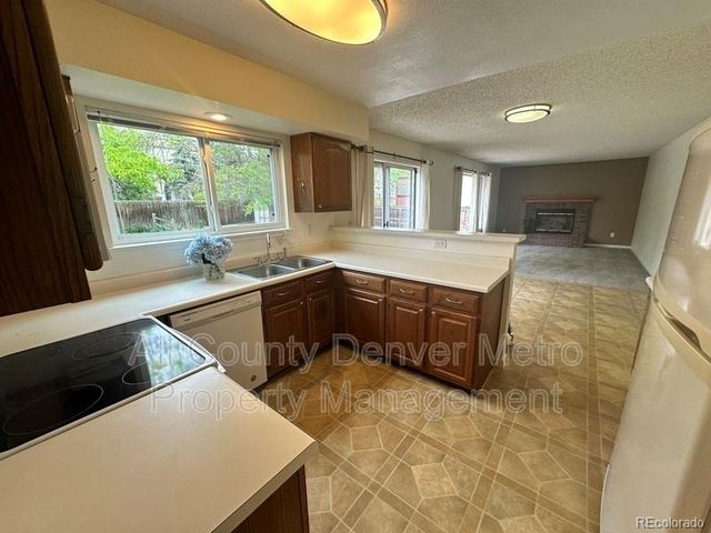1427 Mcintosh Avenue, Broomfield, CO 80020