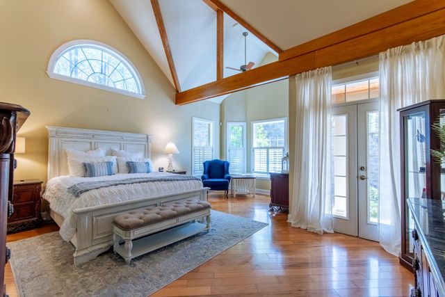 1240 POINT GRAND DR, Savannah, TN 38372