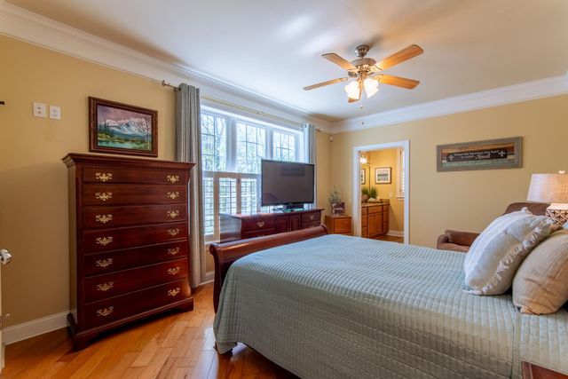 1240 POINT GRAND DR, Savannah, TN 38372