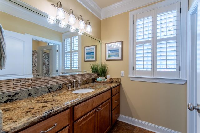 1240 POINT GRAND DR, Savannah, TN 38372