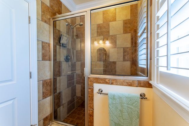 1240 POINT GRAND DR, Savannah, TN 38372