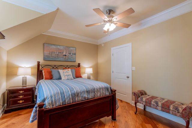 1240 POINT GRAND DR, Savannah, TN 38372