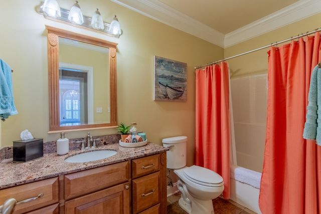 1240 POINT GRAND DR, Savannah, TN 38372