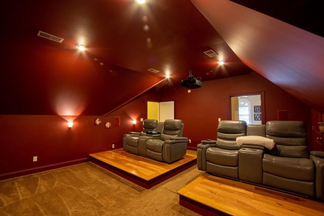 1240 POINT GRAND DR, Savannah, TN 38372