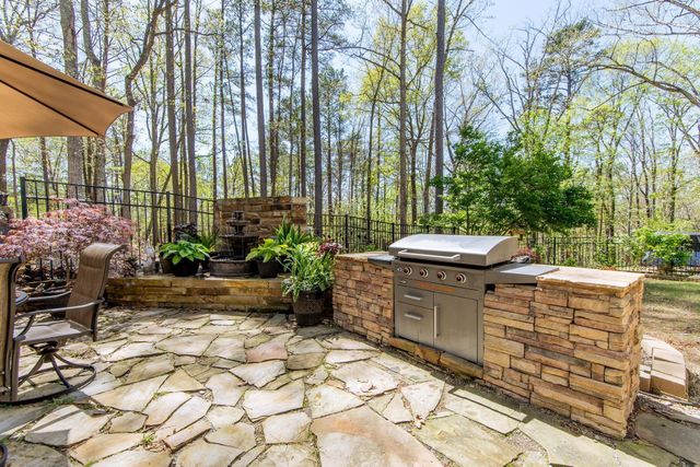 1240 POINT GRAND DR, Savannah, TN 38372