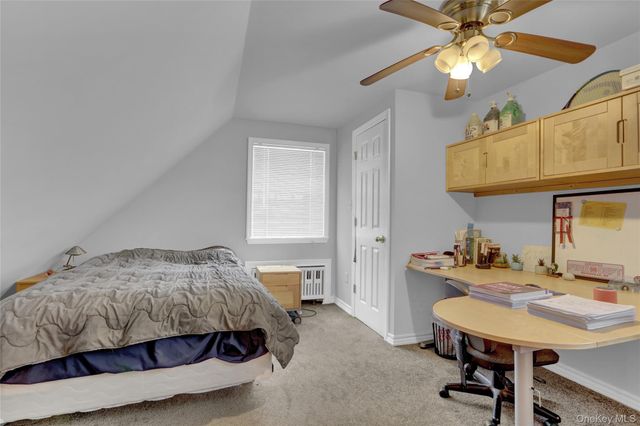 121 6th Street, Hicksville, NY 11801