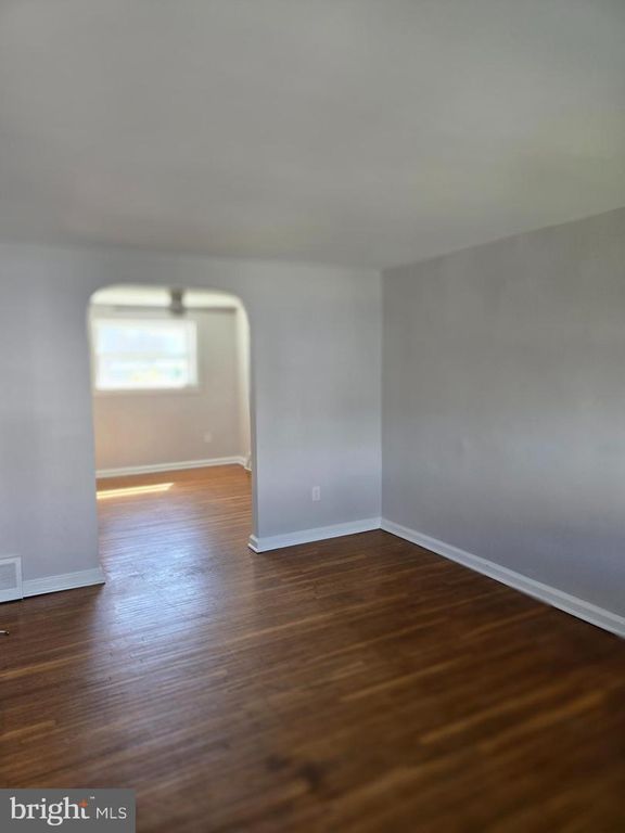 24 WINDSOR LN, CLIFTON HEIGHTS, PA 19018 — photo 3