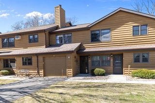 921 BABCOCK STREET #13, Neenah, WI 54956