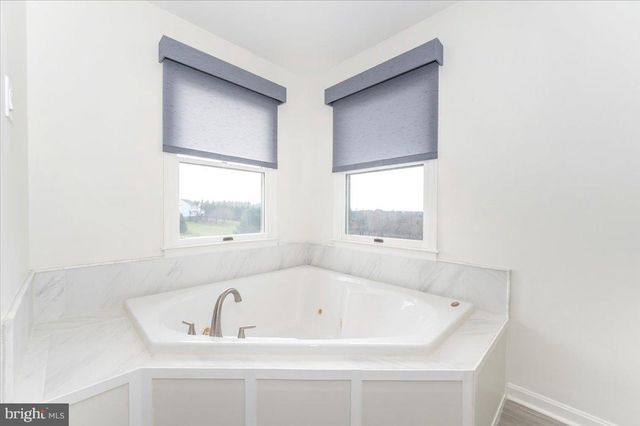 6414 WHISTLING WIND WAY, Mount Airy, MD 21771