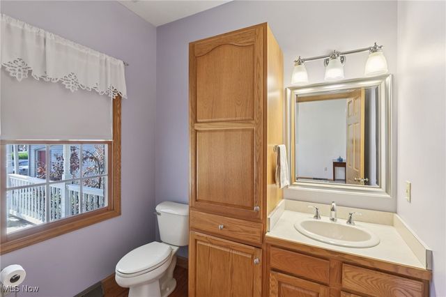 406 Ivanhoe Avenue, Wadsworth, OH 44281