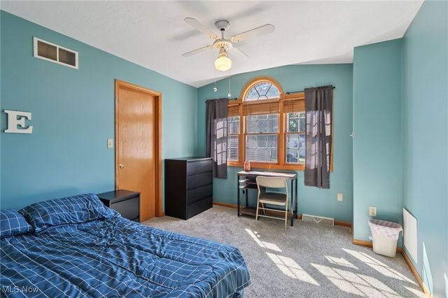 406 Ivanhoe Avenue, Wadsworth, OH 44281