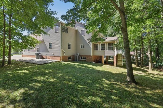 406 Ivanhoe Avenue, Wadsworth, OH 44281