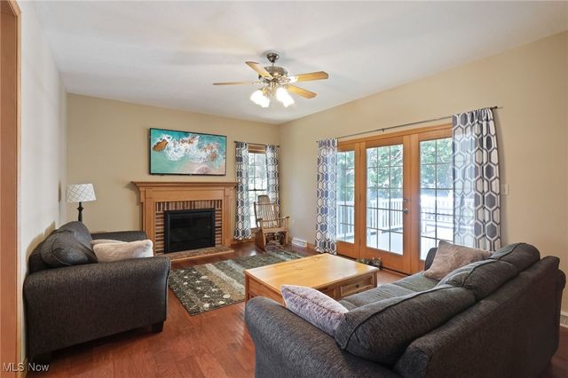 406 Ivanhoe Avenue, Wadsworth, OH 44281