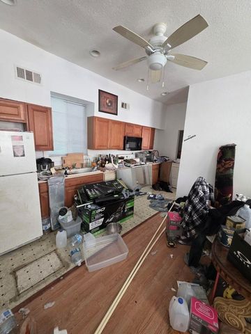 3410 Sealy Street, Galveston, TX 77550